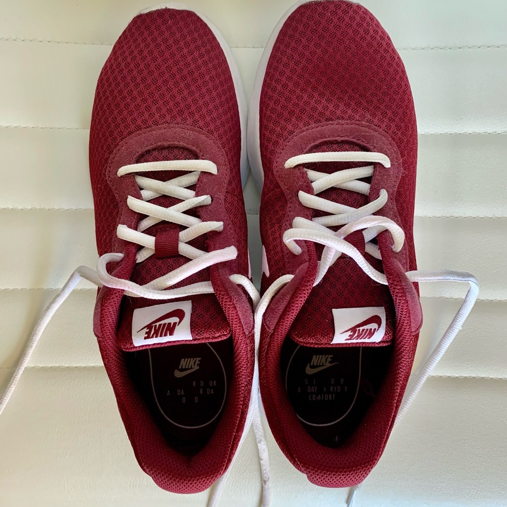 Nike Tanjun Running Shoes